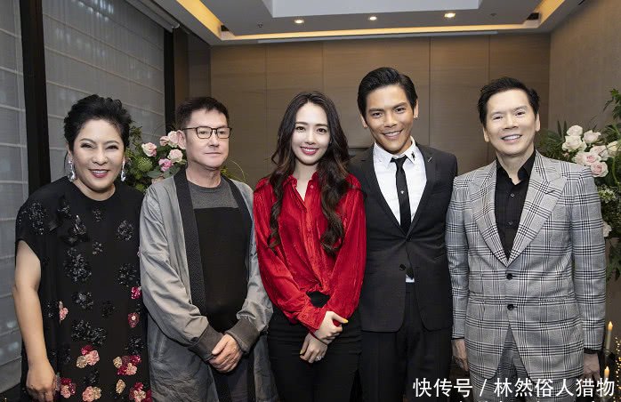 向太官宣:向佐跟郭碧婷求婚成功!网友喊话向太