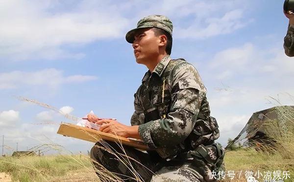 当兵有两朵大红花,一朵入伍光荣,一朵光荣退伍