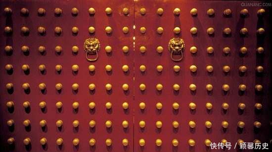 故宫大门上的门钉你可别瞎摸呦,摸了容易怀孕