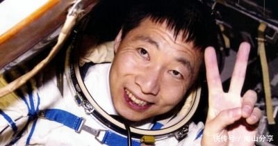 杨利伟回到地面已经十几年了,为什么不再上天