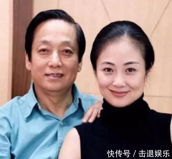 杨振宁翁帆夫妇共赴晚宴,到场夫妻年龄差距均