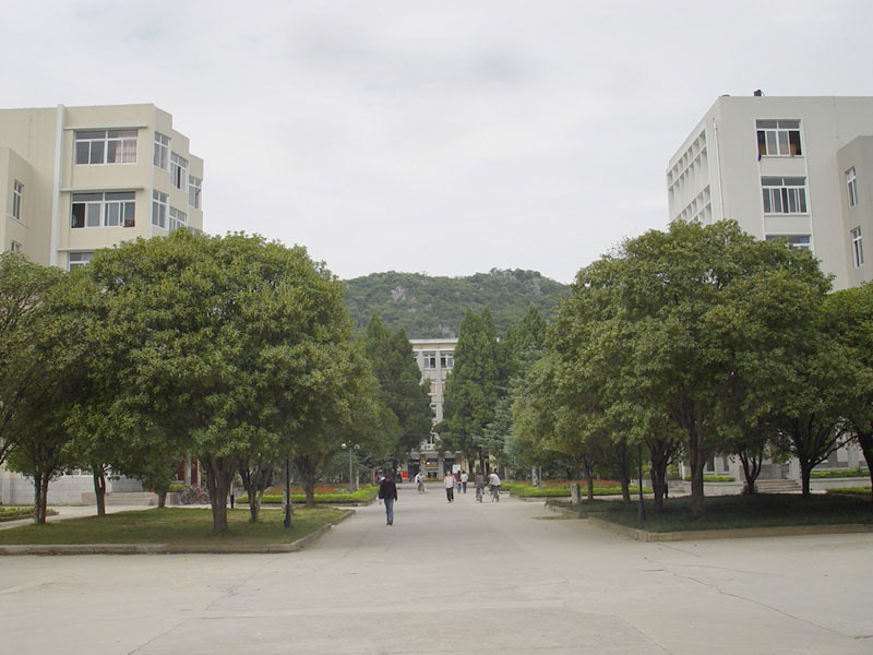 桂林工学院博文管理学院