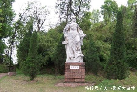 太平天国灭亡后,女俘虏大多骑木驴,核心人物的她,却逃到了美国