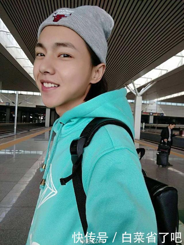 男星素颜也是一个大黑洞鹿晗一脸老态,王俊凯