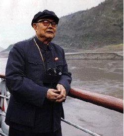 此人是开国元帅,77岁率领部队击溃越南,并成功收复西沙群岛!