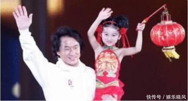 6岁被成龙抱着上春晚,后长残被骂最丑童星,今18岁美的认不出 6岁被成龙抱着上春晚,后长残被骂最丑童星,今18岁美的认不出