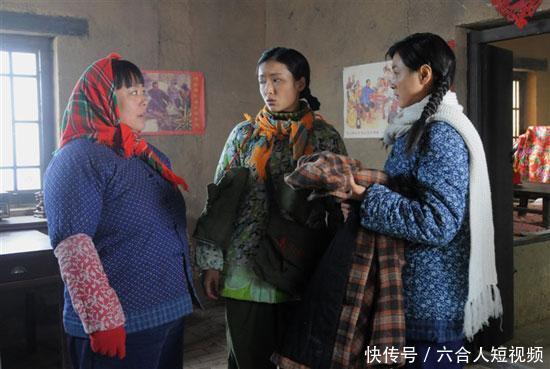 她机缘巧合下踏入演艺圈,曾和靳东合作,戏火人