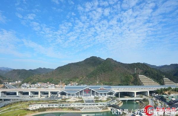 千岛湖号高铁旅游专列今晨从上海首发