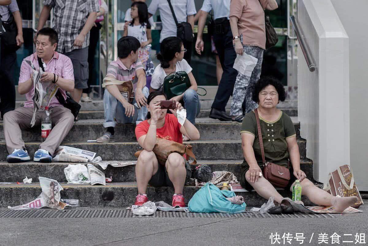 巴黎不是旅游胜地,它是中国游客团的菜市场:奢侈品如白菜