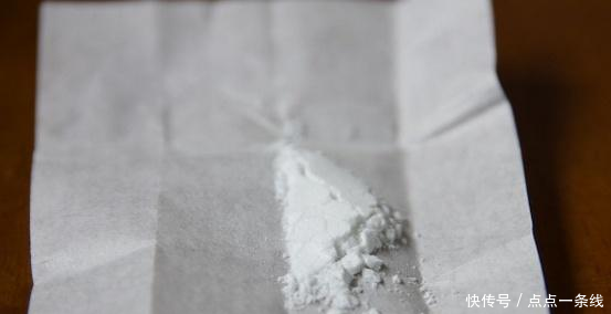 白色药膏配一粉,祛斑比激光还好,半月皮肤白里