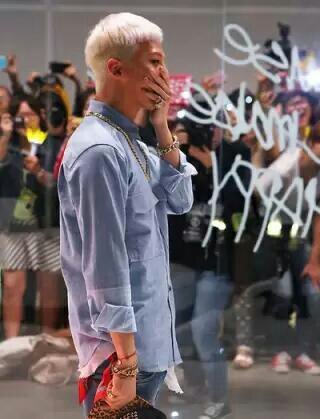 <em>权志龙</em>who+you里的头发<em>怎么剪</em>_拍看网