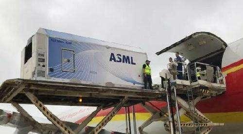 突破美国封锁!荷兰对华输送中国芯关键设备,苹