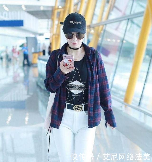 身高159的鞠婧祎撞上162的吴昕, 差距太明显,