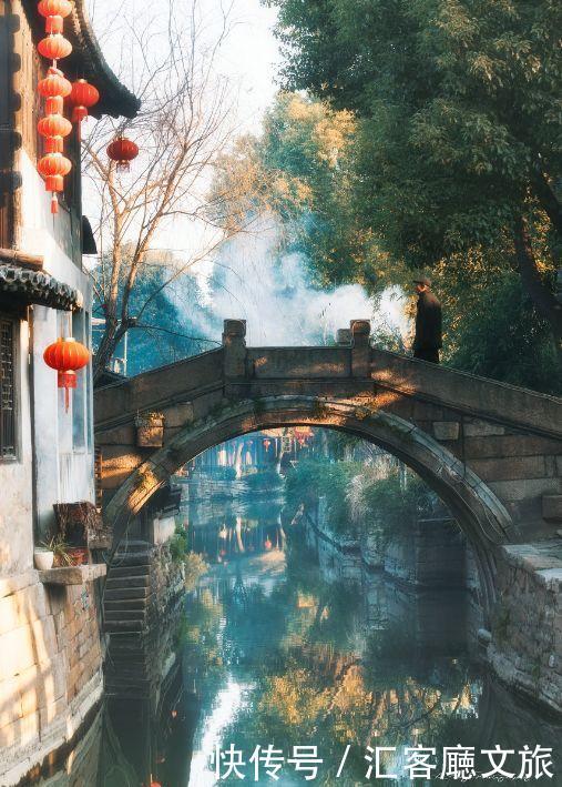 江浙沪又一网红打卡地!有轨电车穿过海棠花海,2元直达太湖