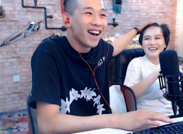 快手战神直播,YY男偶像阿哲和球球来豪刷!