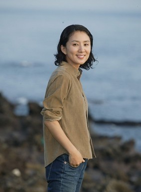 两个儿子:李基玄()李基勋()(中文均为音译) 圈内好友:蔡时那,李英爱