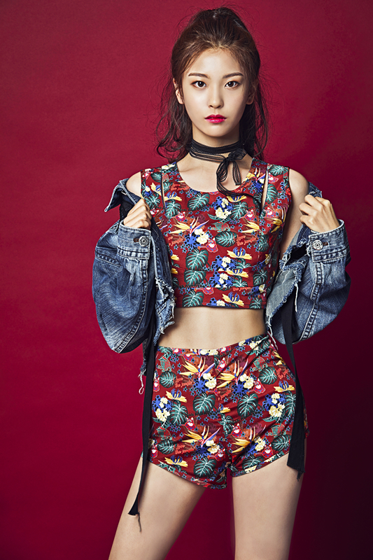 少女组合复古写真曝光 成员亮相《MIXNINE》