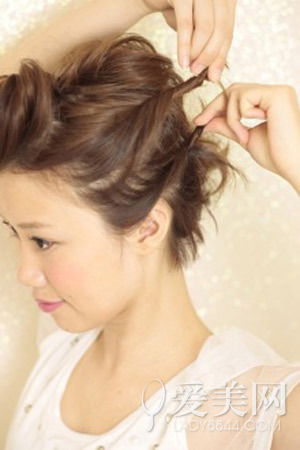 <em>头发怎么扎</em>好看简单四步搞定乱发_360问答