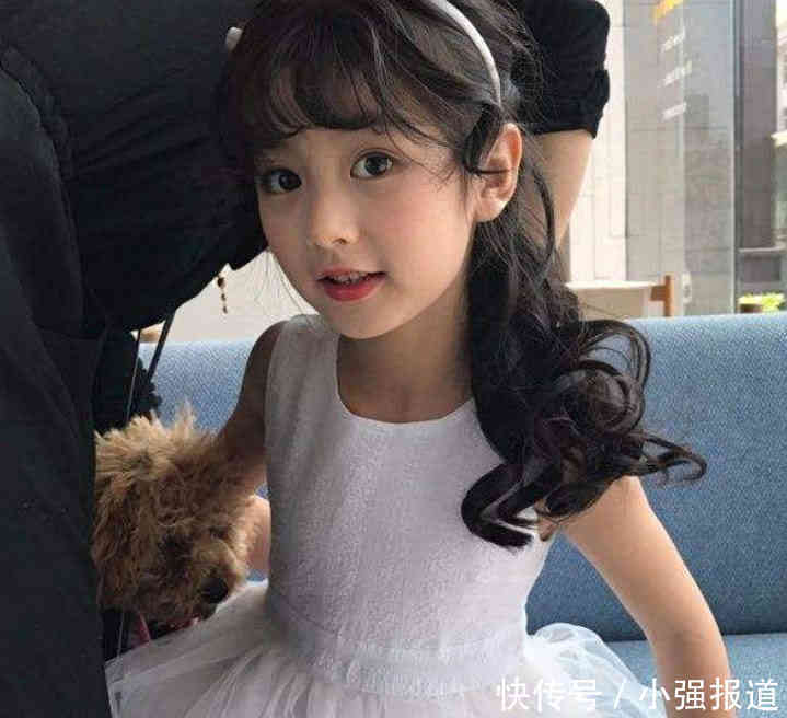 抖音带火了费启鸣,带火了裴佳欣,带火了二豆,却