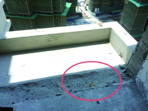 南京电建海赋尚城诱导购房人\"偷面积\" 已有业主进行改造