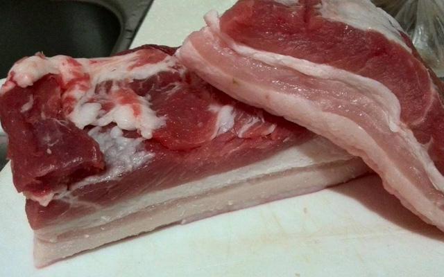 煮红烧肉时,用生抽还是老抽?很多人都弄错了,