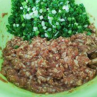 小香葱猪肉馅饺子的做法