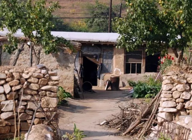 究竟是社会变了,还是人变了?