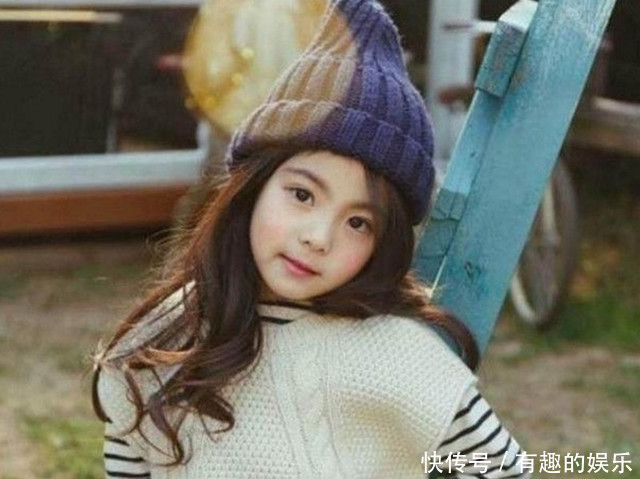 韩国5岁小女孩因太美丽被网友质疑整容,妈妈甩