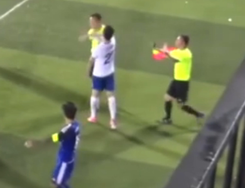 气针掉到足球里足球会爆炸吗,气针掉到足球里足球会爆炸吗视频