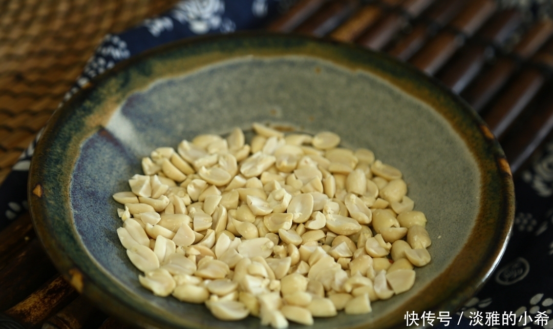 多少斤花生榨一斤油 t01a330e787f7420500.jpg