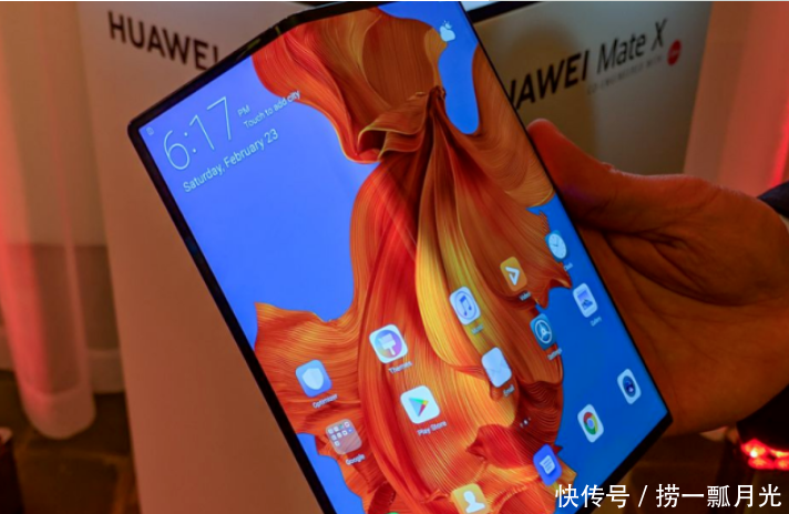 华为和三星都慢了!第一款折叠屏手机Flex Pai发