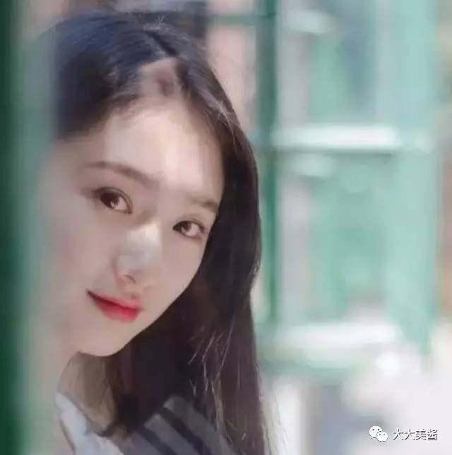 王思聪新欢谭盐盐 撞脸郑秀晶,郑爽,陈妍希,hebe?
