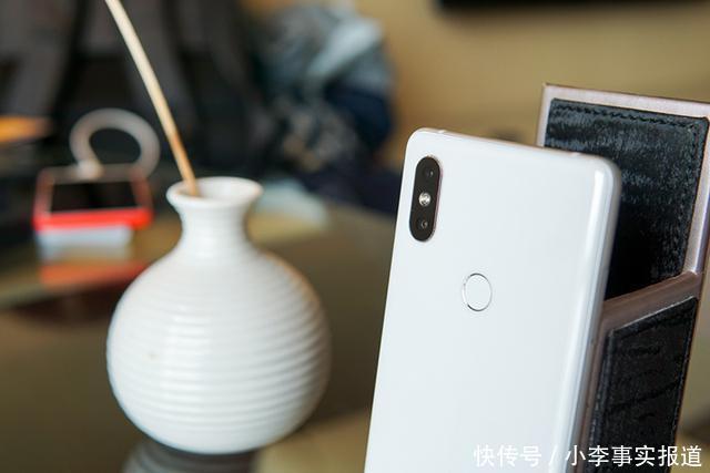 小米MIX2S顶配版如今3599元:同规格旗舰它最