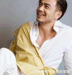 杨烁妻子照片流出:是熟悉的她,家庭幸福还有一