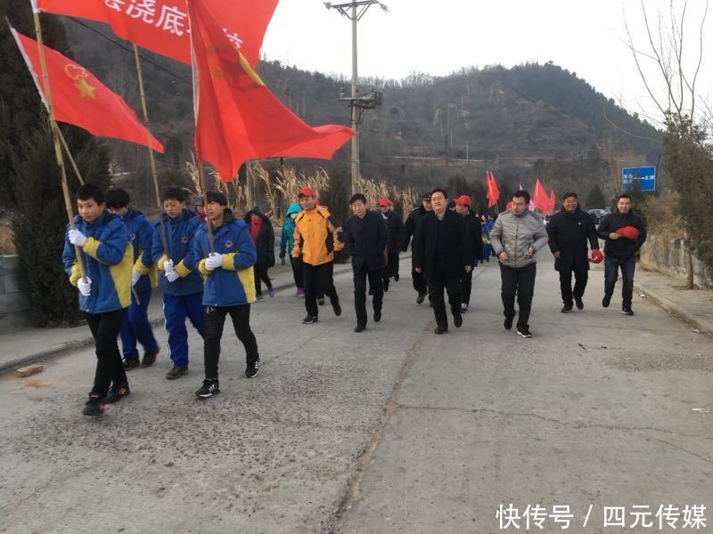 山西翼城:山区孩子诗歌朗诵迎元旦