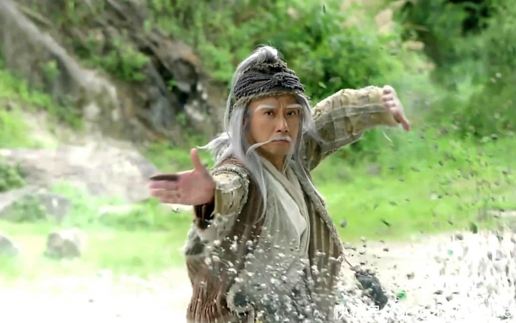 射雕中,有一绝顶高手,打蒙洪七公,远胜王重阳,是