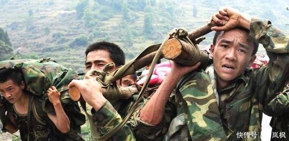 汶川地震她被救,十年后对那位解放军战士说哥
