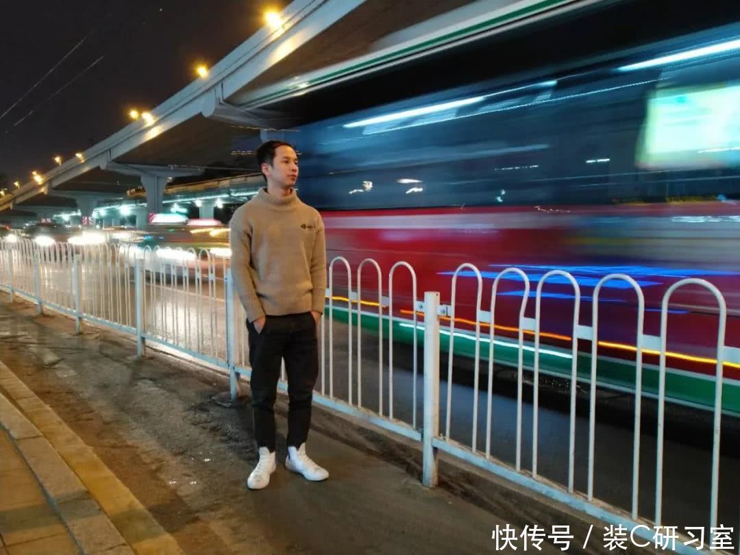 夜晚超炫酷的慢门照片!不用单反,用手机拍还能