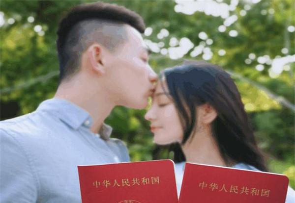 军嫂张馨予新郎身份曝光,网友:纪检委王思聪