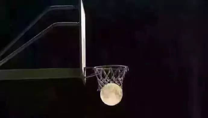 全球各地超级月亮大比拼,新加坡的真令人心塞~