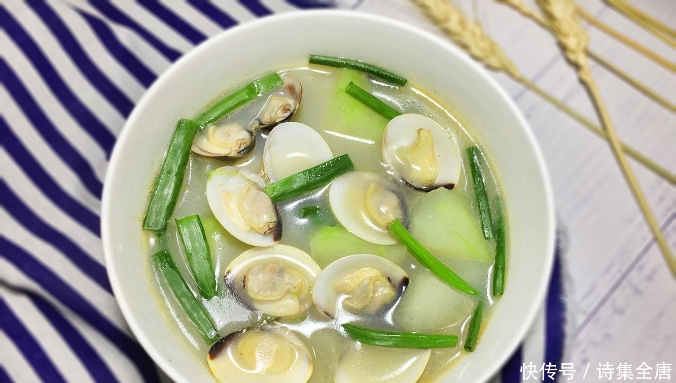 冬天内热外寒,喝蛤蜊汤最好,每周喝三次,清热利
