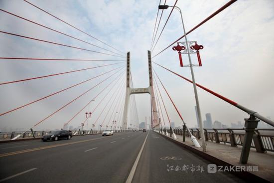 人流稀疏 春节期间南昌上演\"空城计\"