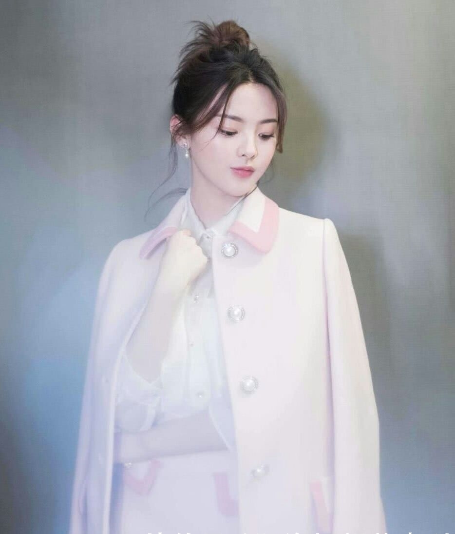 选秀女团出道,被嘲没实力,如今和王源一起参加