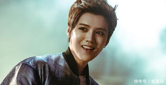 爱豆烟熏妆比美 黄子韬鹿晗蔡徐坤 张翰的实在