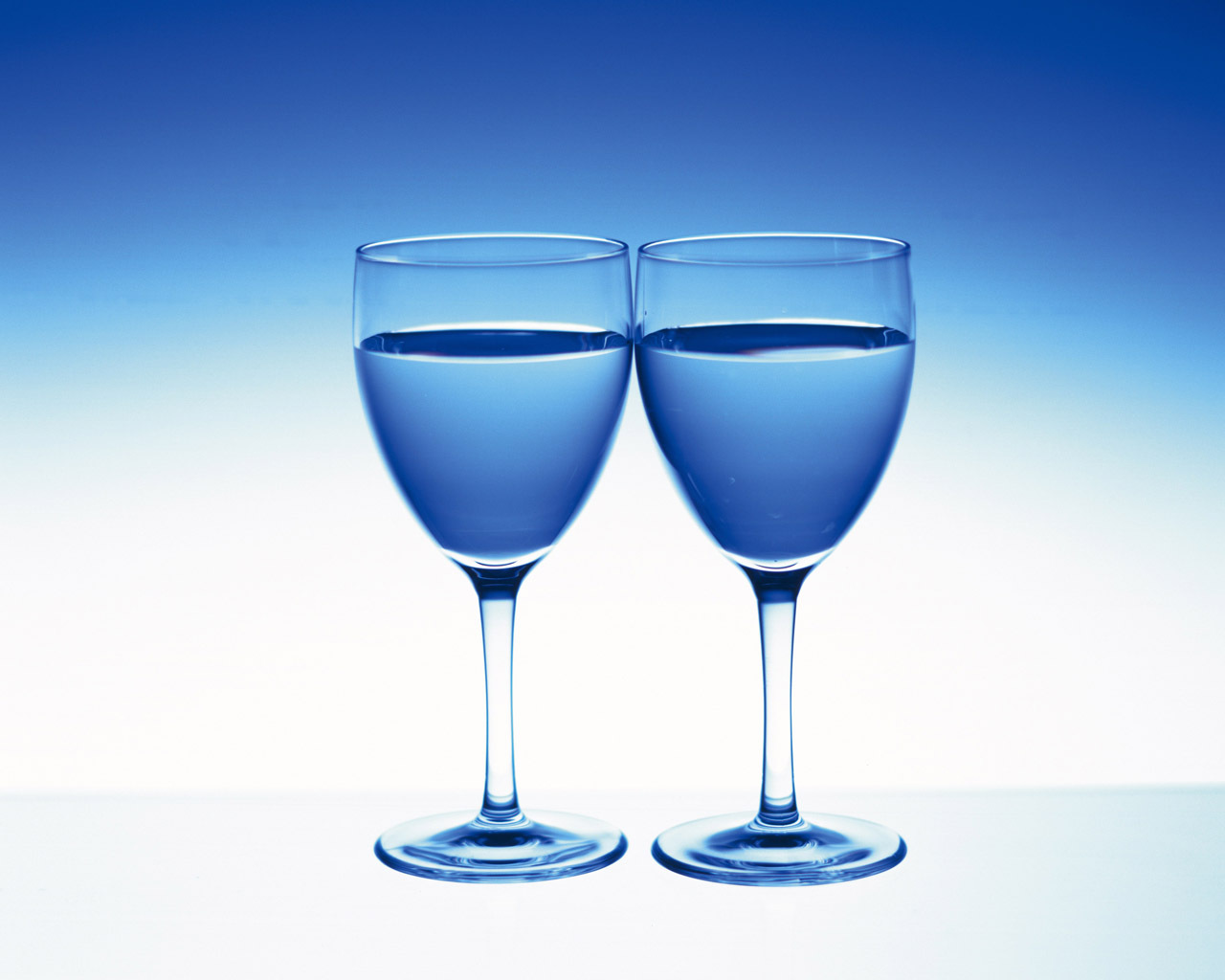 高脚杯