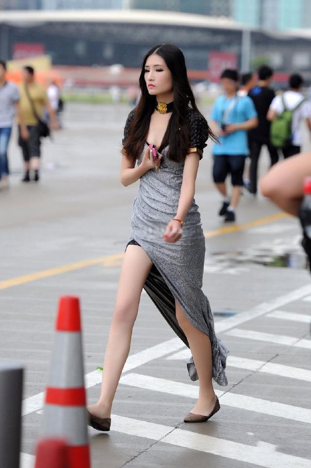 亮银色高跟皮鞋怎么搭_高跟美女(3)