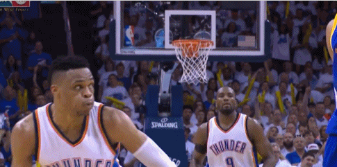 gif-威少送胯下击地妙传 神情专注化身表情包