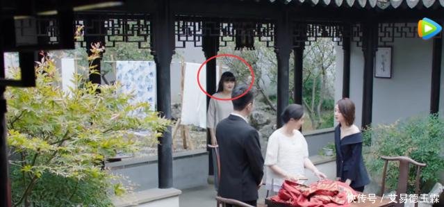 《倾城时光》赵丽颖助理元元出镜,演的还是赵