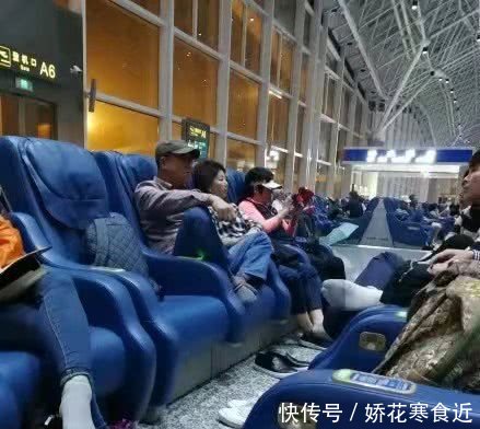 中国游客到张家界游玩,吐槽韩国游客不文明现