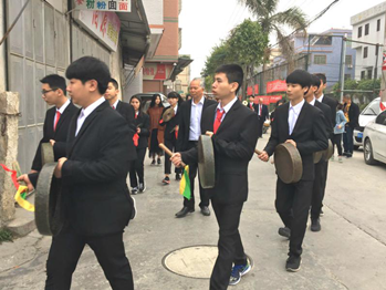 【新春走基层】\"正月初六闹热到\" 欢欢喜喜\"营老爷\"